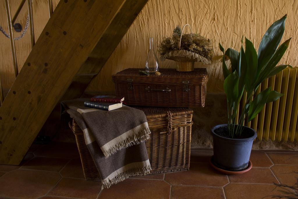 Casa Rural Santa Elena Villafranca de los Caballeros Bagian luar foto